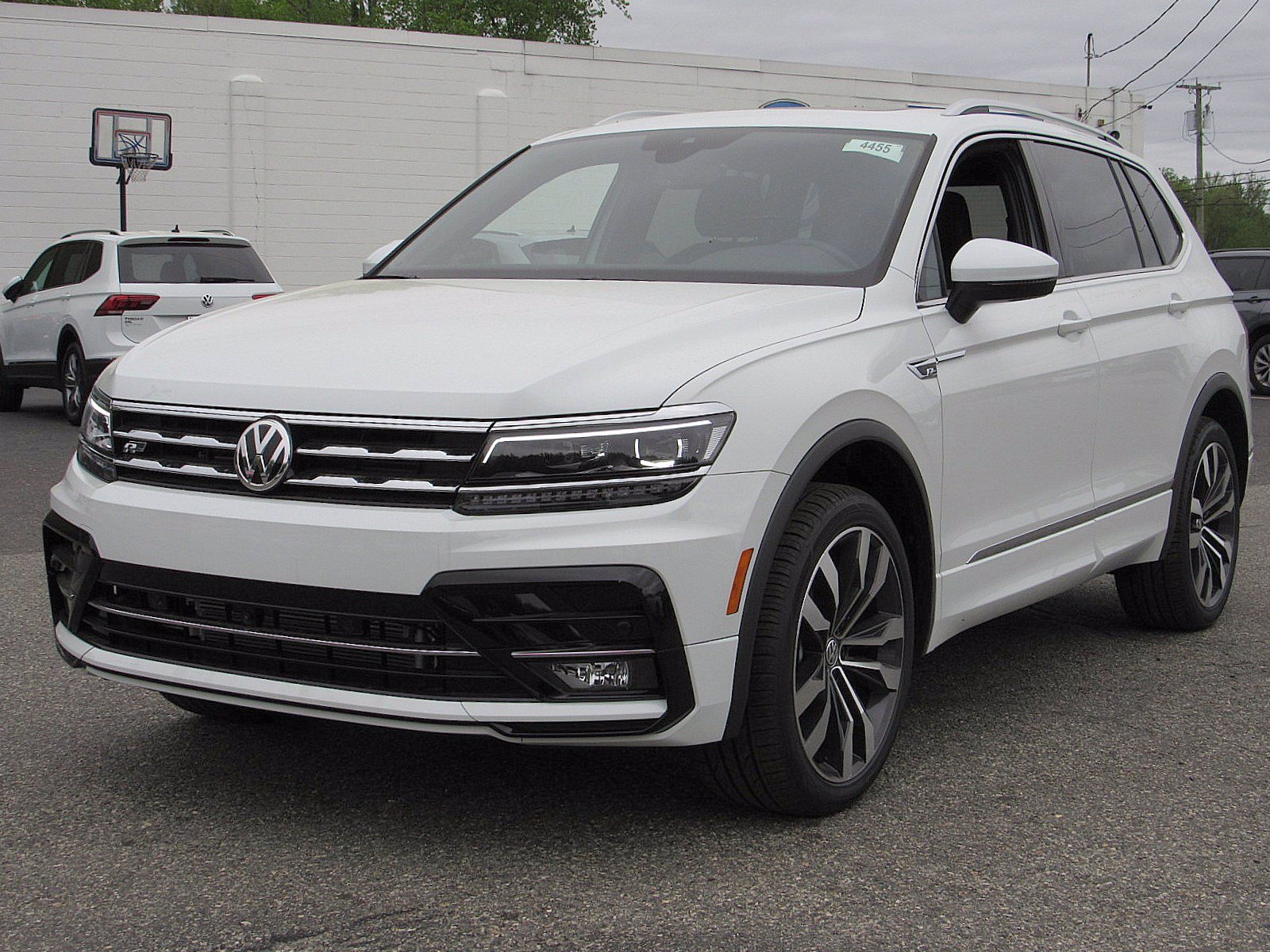 New 2020 Volkswagen Tiguan SEL Premium R-Line Sport Utility in ...