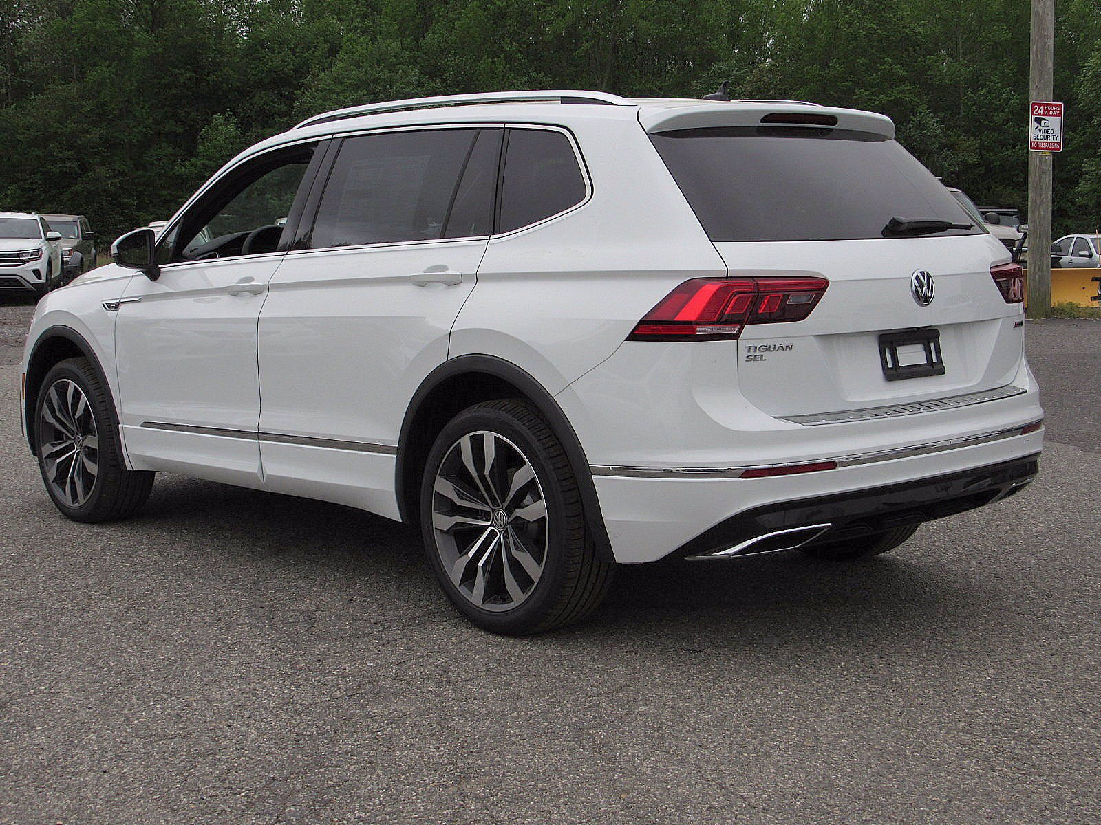 New 2020 Volkswagen Tiguan SEL Premium R-Line Sport Utility in ...