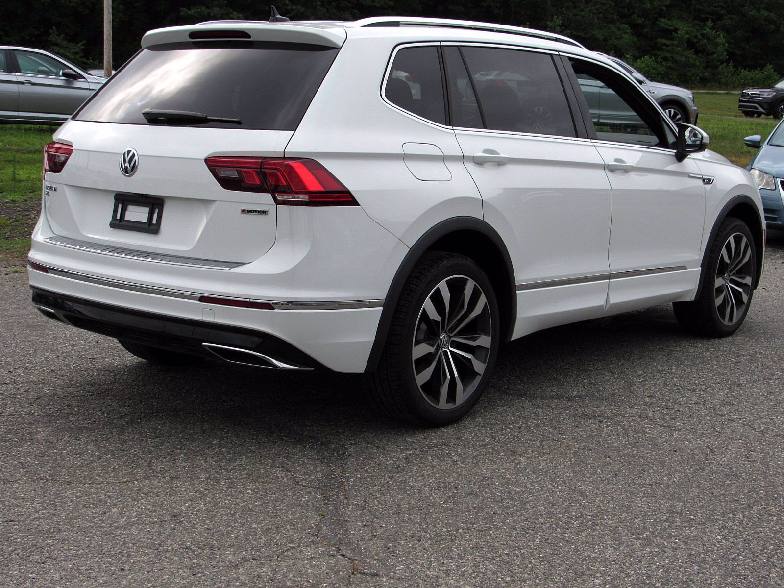 New 2020 Volkswagen Tiguan SEL Premium R-Line Sport Utility in ...